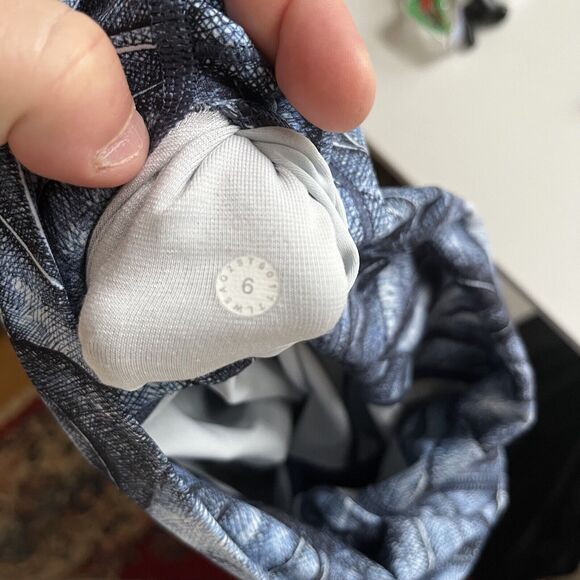 Lululemon Size 6 Wunder Under Hi-Rise Leggings Nulux Print EUC - Picture 7 of 7